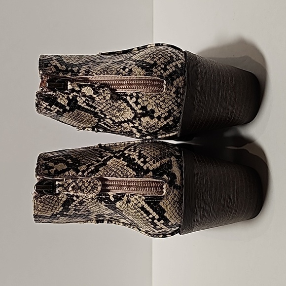 Mata Valentina Bootie Ankle Boot Snake Skin Animal Print Zipper Stacked Heel 10 - Picture 5 of 13